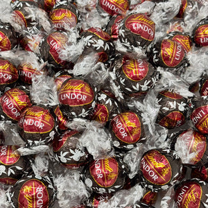 Lindt LINDOR Dark Strawberry Chocolate Truffles – Bulk Value Bag