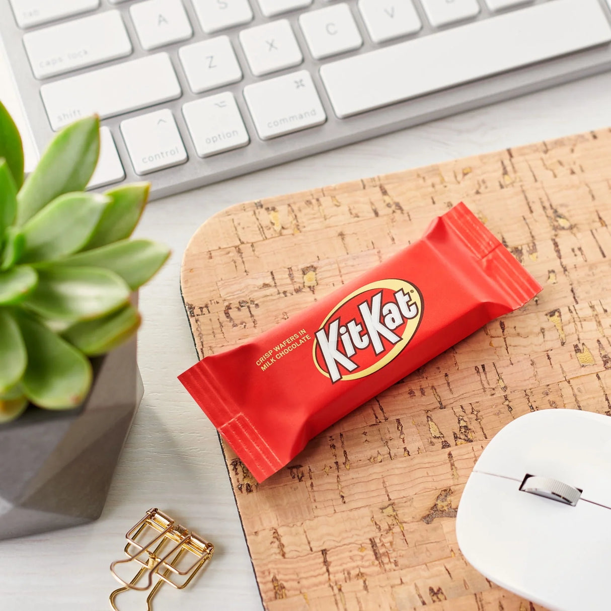 KitKat Milk Chocolate Wafer Candy Bars – Snack Size – Bulk Value Bag